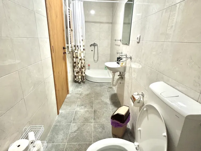 Kupatilo za goste restorana izvor