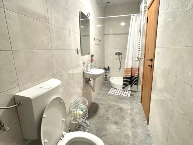 Kupatilo za goste restorana izvor
